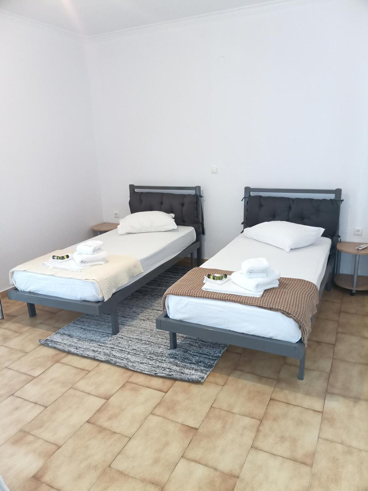 Fiona Seafront Apartments Никиана Екстериор снимка