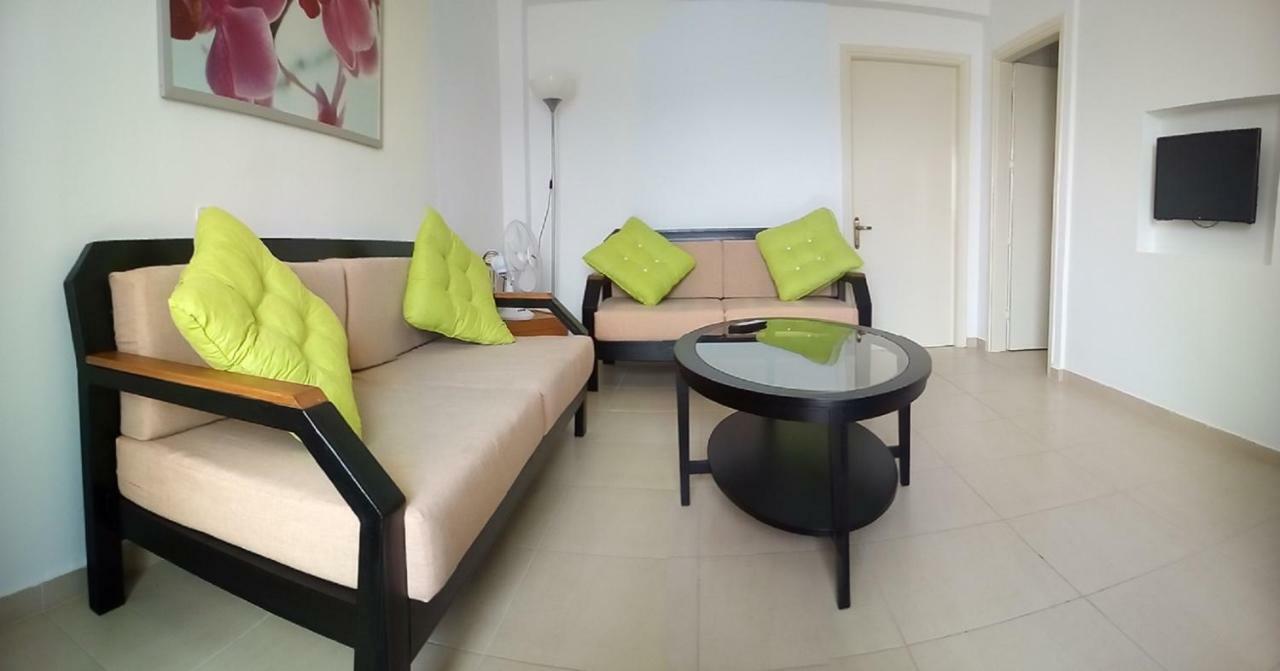 Fiona Seafront Apartments Никиана Екстериор снимка